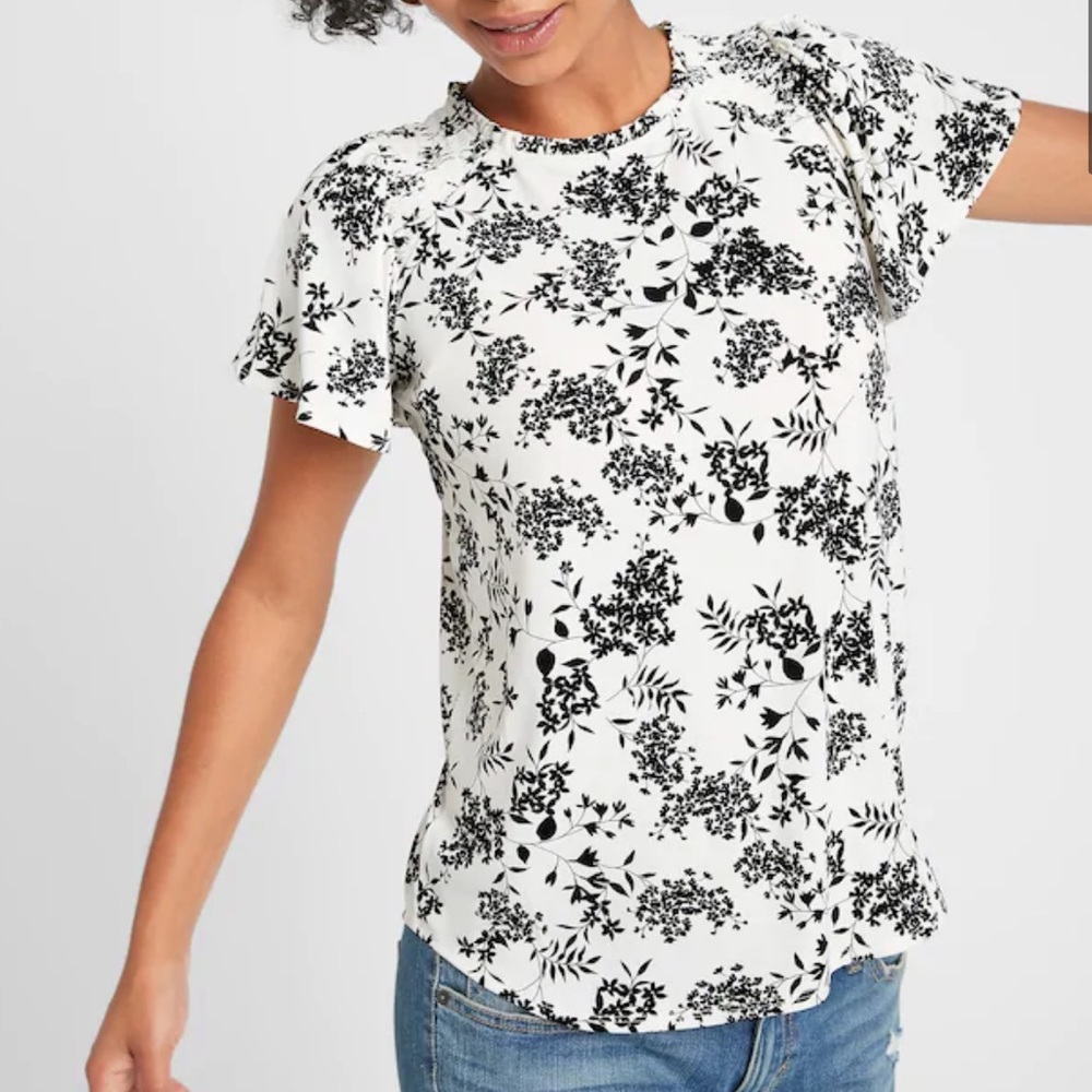 Banana Republic smocked shoulder top